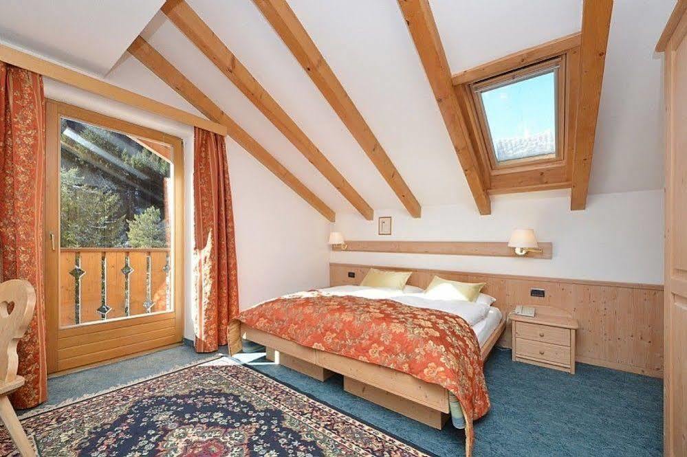 Hotel Malga Passerella Moena Buitenkant foto